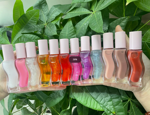 Brillo Labial Mineral con Logotipo Personalizado, Fórmula de Aceite Labial de Larga Duración, Efecto Ondas Acuáticas, Crema Ligera para un Acabado Natural y Duradero - Product Image 1