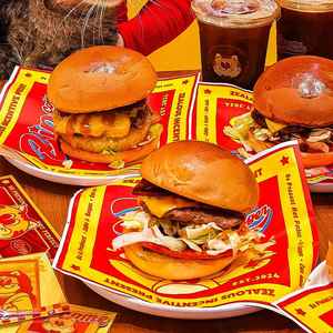 Emballage de sandwich jetable personnalisé, écologique, recyclable, résistant à la graisse, imperméable, en papier enduit de PE - Product Image 4