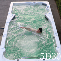 Spa de nage sans fin rectangulaire moderne en acrylique de 5 m, autoportant, intérieur/extérieur, avec bain à remous et accoudoirs de massage, pour appartement
