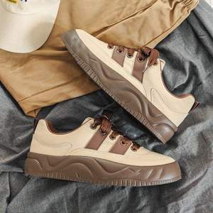 Nouvelles baskets rétro allemandes pour hommes, beige et marron, à semelle épaisse, décontractées, style board shoes - Product Image 4