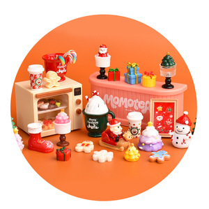 Accessoires DIY de la série Noël et Halloween : Breloques <span class=keywords><strong>en</strong></span> résine, miniatures de nourriture, <span class=keywords><strong>bonhomme</strong></span> de neige, homme <span class=keywords><strong>en</strong></span> <span class=keywords><strong>pain</strong></span> <span class=keywords><strong>d</strong></span>'épices, <span class=keywords><strong>d</strong></span>écorations festives - Vente chaude - Product Image 6