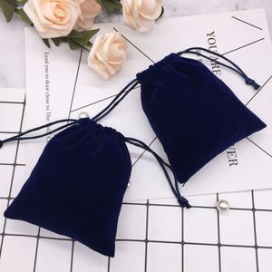 Petite pochette à cordon carrée en velours court 7x9cm personnalisée, réutilisable pour bijoux, montres, cosmétiques, emballage et rangement - Product Image 4