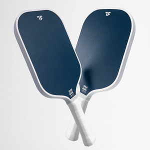Paleta de Pickleball de Carbono con Mango Antideslizante y Logotipo Personalizado, Aprobada por la USAPA 2026, para Competición, Venta al Por Mayor - Product Image 5