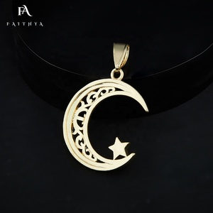 FP1077-Colgante chapado en oro de 18k para parejas, Estrella y luna de moda con aleación de metal hueca, calidad - Product Image 6