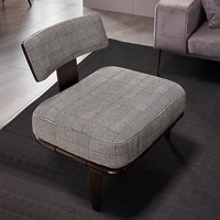 Chaise canapé simple design rétro scandinave en métal et acier inoxydable de luxe pour petites familles avec rembourrage éponge