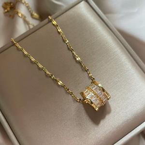 Collar de acero de titanio de moda al por mayor, collar de acero inoxidable simple, collar de perlas de mariposa de doble capa de circón para mujer - Product Image 4