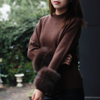 Vente en gros de pulls pour femmes à col rond avec poignets en fourrure de renard, cardigan doux d'hiver