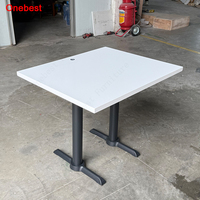 Tables de restaurant rondes en pierre Corian, surface solide, bord incurvé moderne, petite table à manger avec pieds en métal