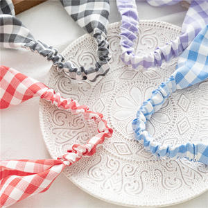 Ragazze in tessuto scozzese cerchietti per <span class=keywords><strong>capelli</strong></span> cravatte per <span class=keywords><strong>capelli</strong></span> triangolo <span class=keywords><strong>Bandana</strong></span> sciarpa per <span class=keywords><strong>capelli</strong></span> elastiche fasce per <span class=keywords><strong>capelli</strong></span> per donne accessori - Product Image 2