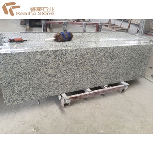 Encimera de Granito Blanco Ceniza con Costo por Pie Cuadrado y Superficie Sellada - Product Image 5