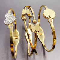 Bracelet manchette de créateur en acier inoxydable sans ternissure en or massif avec diffuseur Caractéristiques principales Bijoux de mode