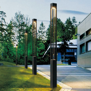 Lampadaire solaire d'extérieur à LED blanc chaud 2700K IP66, corps en fer, abat-jour en verre non amovible, détecteur de mouvement, intensité variable - Product Image 3