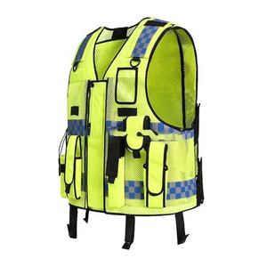 Gilet de sécurité réfléchissant pour chien de la marque Tccfcct, 1 pièce, haute visibilité, avec 5 poches, confortable et pratique - Product Image 2