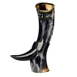 Corne à boire viking de haute qualité, corne de bœuf naturelle polie avec bordure métallique - Product Image 1