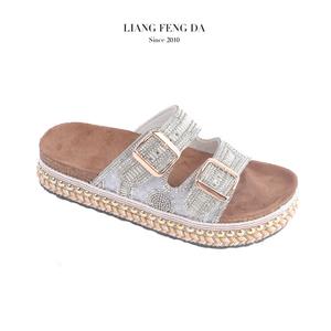<span class=keywords><strong>Sandali</strong></span> vendita calda moda sughero pantofole piatte nuovo Design scarpe da donna diamanti fornitura di fabbrica OEM supporto - Product Image 2
