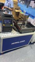 Machine de découpe laser à fibre CNC 4 axes refroidie par air Qiongji 700W pour tôles, prix compétitif, logiciel Cypcut automatique AI DXF