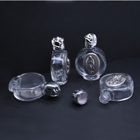 Petite bouteille en verre pour eau bénite, avec bouchon à vis, représentant des saints religieux, Jésus, la Vierge Marie, en argent, échantillon gratuit de décalcomanie