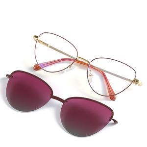 2023 nouveau <span class=keywords><strong>2</strong></span> en 1 aimant lunettes rétro oeil de chat lunettes de soleil polarisées myopie aimant monture de lunettes - Product Image 2