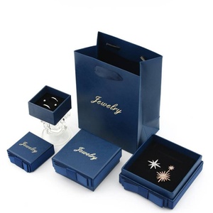 Caja de Joyería Cuadrada Elegante con Lazo Lateral y Logotipo Personalizado de la Marca Verde Oscuro, Caja de Joyería Rígida de Cartón con Lados Rectos - Product Image 6