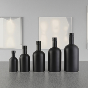 Vendita Calda <span class=keywords><strong>Bottiglia</strong></span> <span class=keywords><strong>Vuota</strong></span> in Vetro Nero Opaco da 200ml 500ml 750ml 1 Litro per Liquori Vodka <span class=keywords><strong>Olio</strong></span> d'Oliva con Tappo in Sughero Serigrafato - Product Image 1