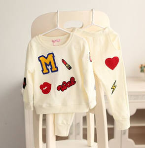 Conjuntos de Ropa para Niñas al por Mayor, Primavera-Otoño, Ropa Infantil en Oferta, Conjuntos con Estampado de Lápiz Labial - Product Image 1