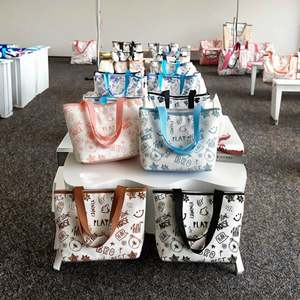 Sacs fourre-tout en peluche populaires pour femmes, sacs de shopping en peluche, sacs CasuPlush - Product Image 3