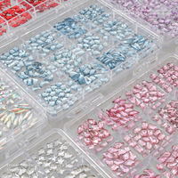 12 Grilles de Strass pour Nail Art, Pierres Mixtes en Résine Transparente Colorées et Irrégulières à Fond Plat pour Décoration de Manucure DIY