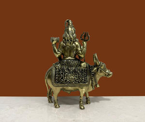 Nouvelles sculptures artisanales en laiton pur représentant Shiva avec Nandi, décoration pour temple hindou et maison, fabriquées à la main au Rajasthan. - Product Image 2