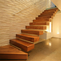 Décoration intérieure Mains courantes en bois pour escaliers Escalier extérieur en usine de Chine Escalier flottant de style chaud pour l'extérieur