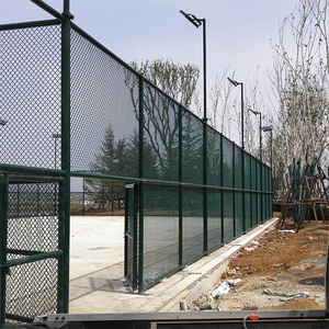 Clôture <span class=keywords><strong>de</strong></span> stade décorative <span class=keywords><strong>en</strong></span> treillis métallique cyclonique avec design anti-escalade pour sites sportifs publics, OEM/ODM acceptés - Product Image 5