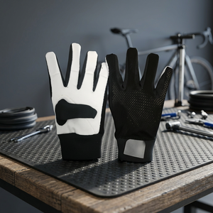 Offre spéciale de haute qualité sur les nouveaux gants de boxe Design Gants de sécurité de protection personnalisés avec gants intérieurs Utilisation d'entraînement antidérapante - Product Image 3