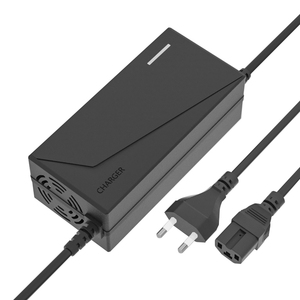 Caricabatterie per Veicoli Elettrici 180W 72V 20A per Batterie al Piombo-Acido con Connettore a 3 Fori, Ricarica Rapida e Stabile - Product Image 3