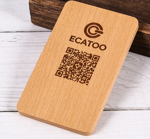 Supporto per Codice QR con Base in Legno e Cartoncino in Bambù per Condivisione sui Social Media - Product Image 1