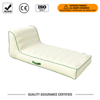 Chaise longue gonflable de qualité supérieure en tissu blanc crème avec bordure verte pour piscine, idéale pour les resorts