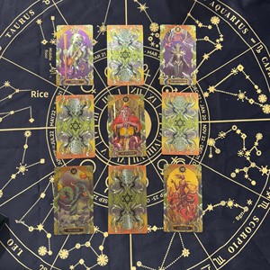 Weißgold Plastik-Goldfolie Tarotkarten Cthulhu Antike Götter Laser-Geprägte Anpassbare Tarot-Spielkarten Tischspiel Cthulhu-Thema - Product Image 3