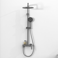 Ensemble de robinetterie de douche mural moderne en laiton noir mat avec système de douche apparent noir et or