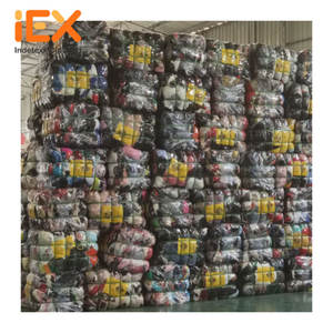 Crème 1.1 Haute Gamme Vêtements Usagés Homme Habits Luxe Femme Balle Friperie Maillots - Product Image 1