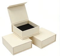 Caja de Regalo Plegable Personalizable con Cierre Magnético, Hecha con Materiales Reciclados Biodegradables, para Bufandas, Bolsos y Regalos
