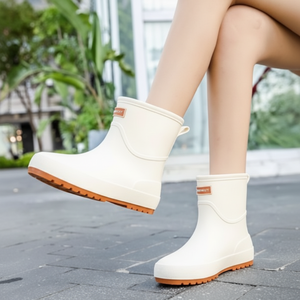 Stivali da donna leggeri da pioggia lunghi impermeabili antiscivolo alla moda Design QW2 - Product Image 1