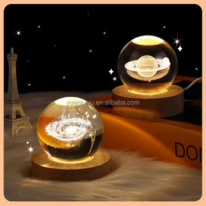 <span class=keywords><strong>Bola</strong></span> <span class=keywords><strong>de</strong></span> <span class=keywords><strong>cristal</strong></span> <span class=keywords><strong>de</strong></span> arte 3D grabado láser sistema Solar <span class=keywords><strong>bola</strong></span> <span class=keywords><strong>de</strong></span> <span class=keywords><strong>cristal</strong></span> en blanco escritorio decoración del hogar luz <span class=keywords><strong>de</strong></span> noche Led con Base LED - Product Image 4