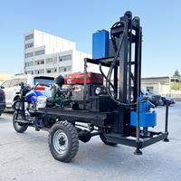 Foreuse de puits d'eau tout-terrain à 3 roues, capacité de forage de 150 m de profondeur avec démarrage électrique, système à double trépan (PDC + 3 ailettes)