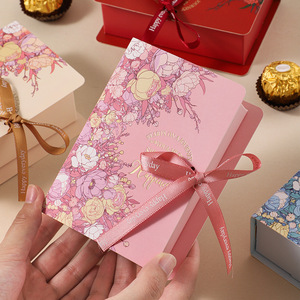 <span class=keywords><strong>Boîte</strong></span> cadeau souvenir de style livre, impression de fleurs de rose, <span class=keywords><strong>boîte</strong></span> en carton rigide plus épaisse, poignée, fermeture magnétique pour l'emménagement, le mariage - Product Image 4