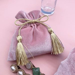 Pochette à bijoux en velours rose avec cordon de serrage à pompon, pochette de mariage, sac cadeau, trousse de maquillage - Product Image 3