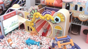 Aire <span class=keywords><strong>de</strong></span> jeux intérieure pour enfants, petit bureau <span class=keywords><strong>de</strong></span> vente, mezzanine, équipement <span class=keywords><strong>d</strong></span>'amusement, combinaison toboggan et installations <span class=keywords><strong>d</strong></span>'escalade - Product Image 3
