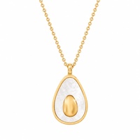 Collier en acier inoxydable plaqué or 18 carats avec pendentif coquille d'avocat mignon, prêt à être expédié en gros pour l'été