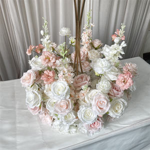 Centro de Mesa GreenLife con Rosas Blancas y Flores de Babybreath para Decoración de Mesa de Boda y Candelabros - Product Image 6