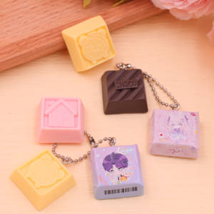 سلسلة مفاتيح شوكولاتة مخصصة بشعار مخصص، سلسلة مفاتيح شوكولاتة من الراتنج ثلاثية الأبعاد بشعار مخصص، سلسلة مفاتيح كرتونية مخصصة - Product Image 3