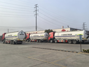 รถบรรทุก HOWO 8X4 38M3 สำหรับขนส่งสินค้าแห้งแบบเป็นชุด พร้อมระบบเป่าลมสำหรับขนส่งสินค้าแบบผง - Product Image 6