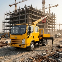 Grue de voiture avec cabine à double rangée de sièges pour 6 personnes, caisse de chargement de 2,6 m, hauteur de levage de 5 m, moteur à couple de levage de 440 Nm