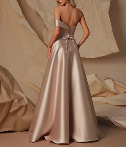 فستان سهرة فاخر للنساء من الساتان بتصميم مكشوف الكتفين مع تطريز بالترتر والخرز على شكل حرف A طويل للحفلات الرسمية صديق للبيئة - Product Image 3